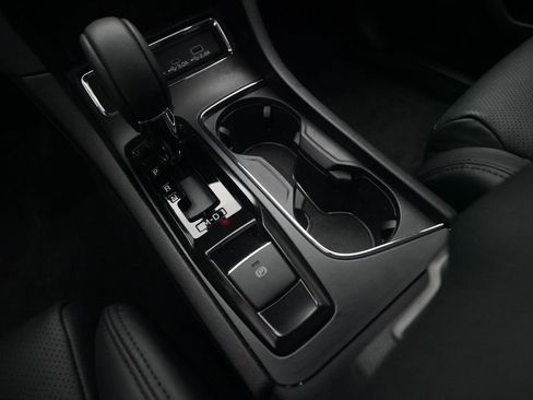 Certified 2025 Subaru Ascent Bronze Edition image 17