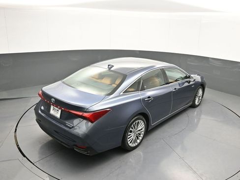 Used 2020 Toyota Avalon Limited image 37