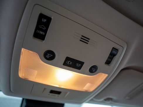 Used 2017 Lexus IS 200t image 30