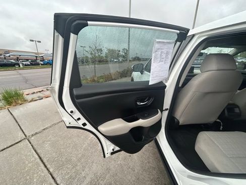 Used 2023 Honda HR-V LX image 27