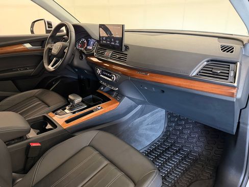 Used 2023 Audi Q5 2.0T Premium w/ Convenience Package AWD/4WD image 31