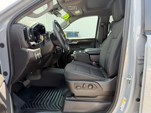 Used 2024 Chevrolet Silverado 1500 LT AWD/4WD image 20