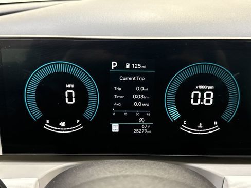 Used 2025 Hyundai Tucson SEL FWD image 19