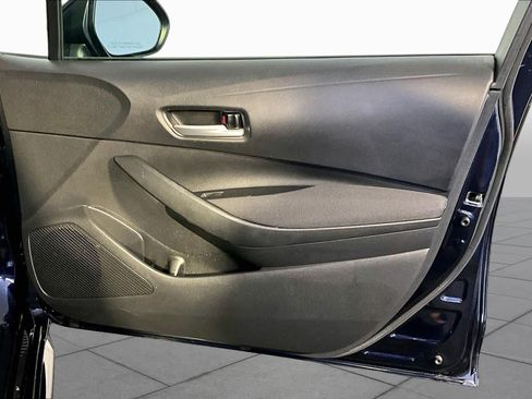 Used 2020 Toyota Corolla LE FWD image 23
