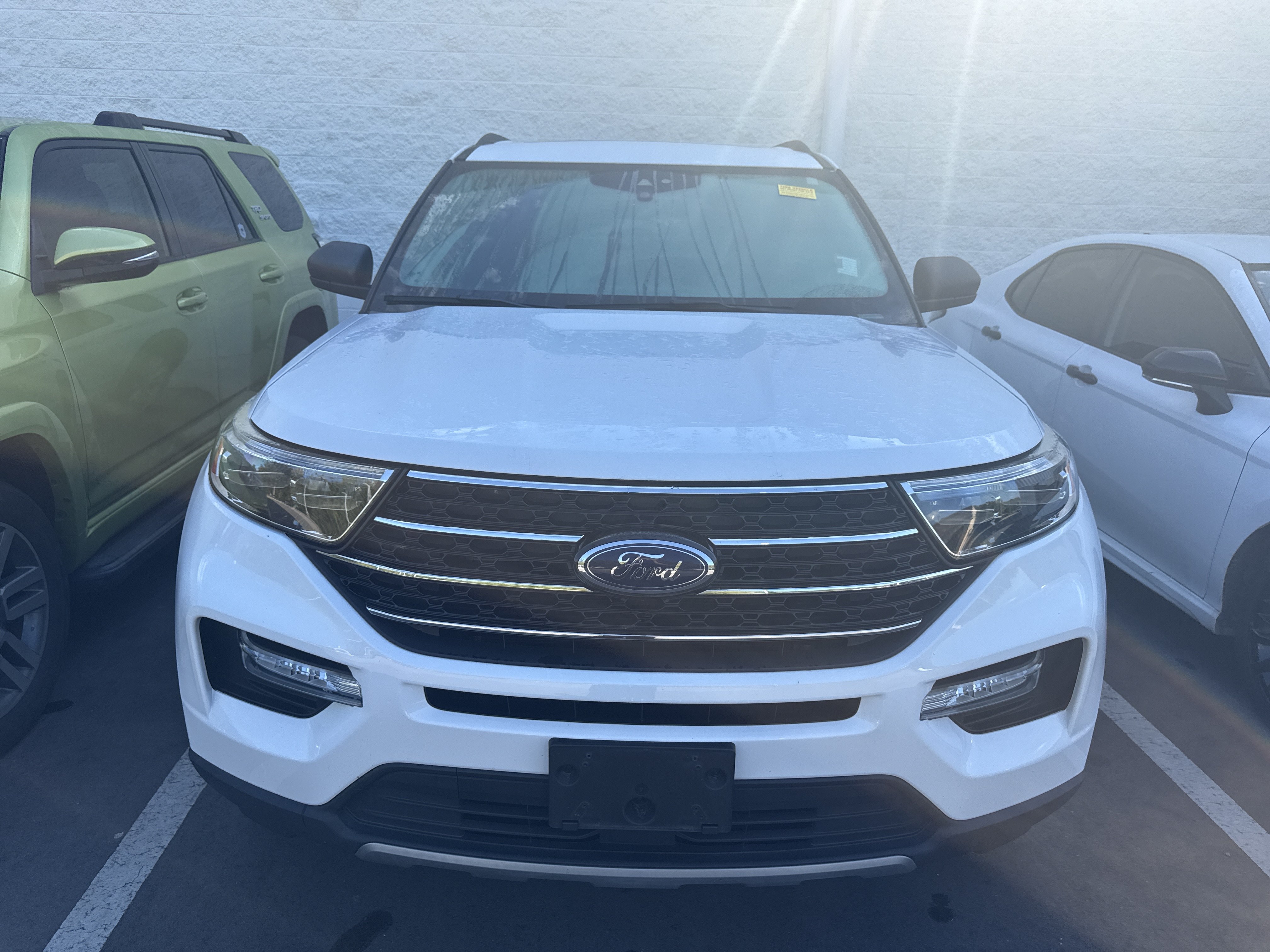 Used 2021 Ford Explorer XLT w/ Equipment Group 202A AWD/4WD image 2