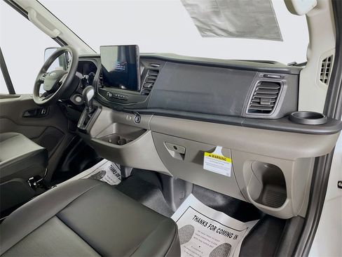 New 2025 Ford Transit 250 148 Medium Roof image 28