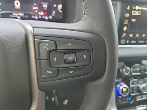 Used 2024 GMC Yukon Denali w/ Advanced Technology Package AWD/4WD image 22