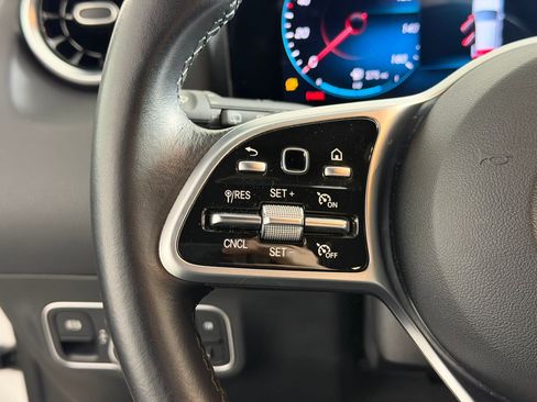 Used 2022 Mercedes-Benz GLA 250 4MATIC image 17