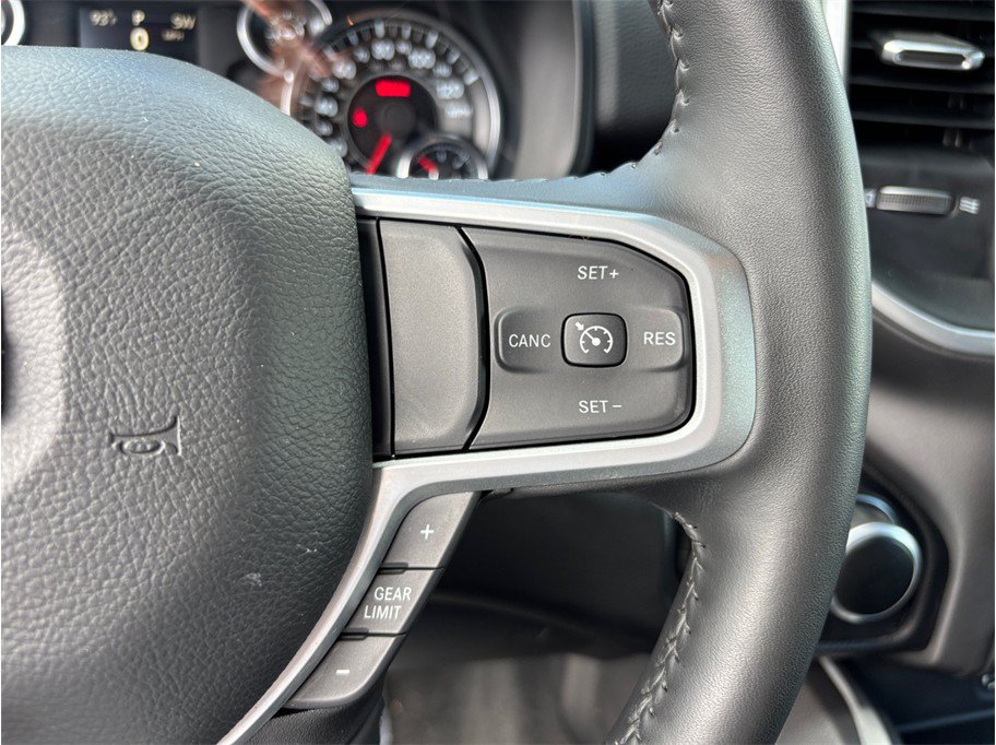 Used 2023 RAM 1500 Big Horn AWD/4WD image 25