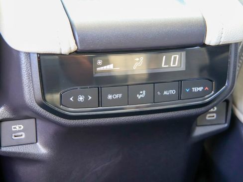Used 2026 Toyota Grand Highlander FWD image 23