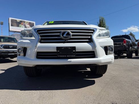 Used 2013 Lexus LX 570 4WD w/ Luxury Pkg image 15