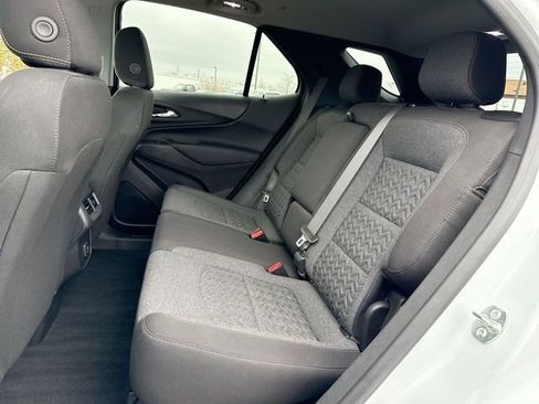 Used 2024 Chevrolet Equinox LT image 23