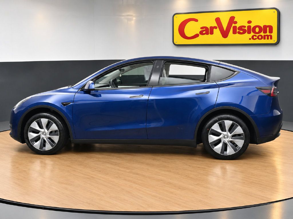 Used 2024 Tesla Model Y 2WD image 3