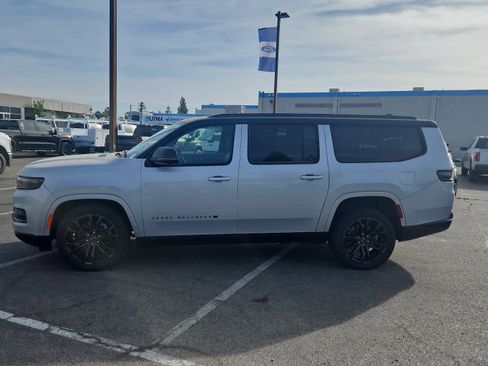 Used 2024 Jeep Grand Wagoneer L Series II w/ Quick Order Packagew 28T image 5