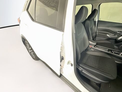 Used 2022 Nissan Kicks SV FWD image 28