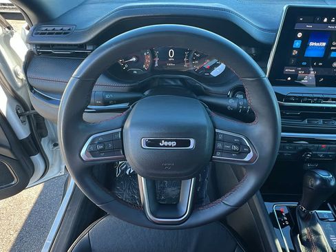 Used 2023 Jeep Compass Trailhawk image 18