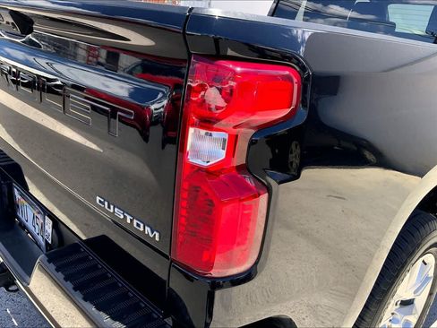 Used 2023 Chevrolet Silverado 1500 Custom RWD image 32