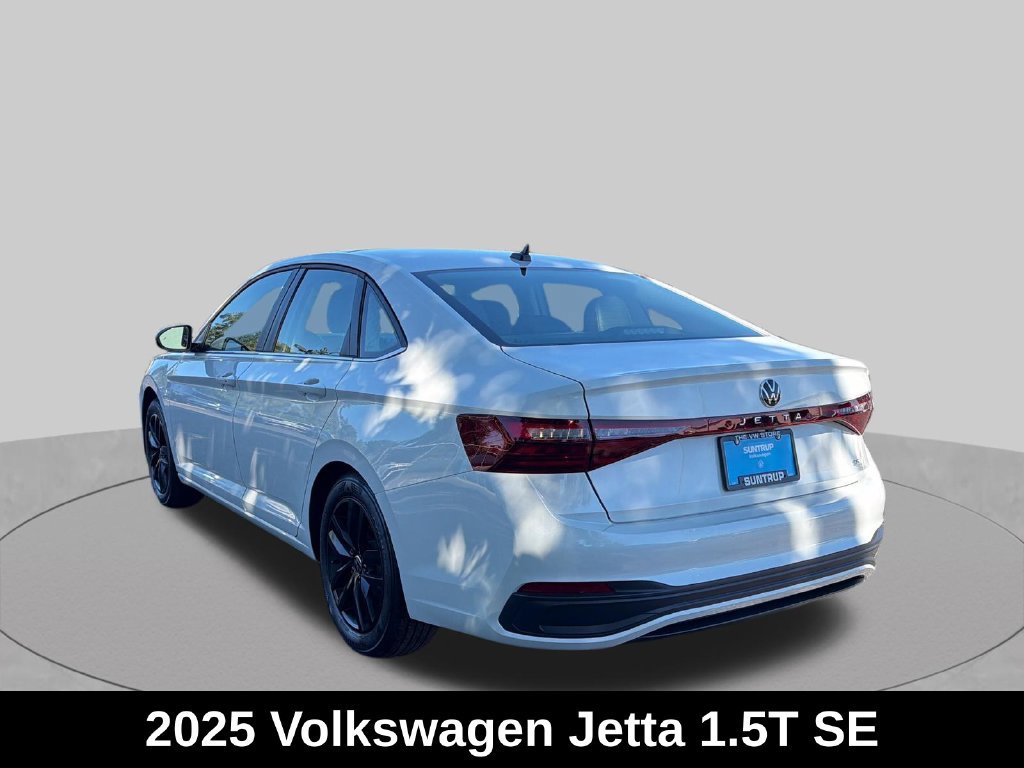 Used 2025 Volkswagen Jetta SE w/ Sunroof Package FWD image 3