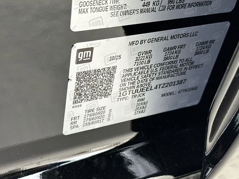 New 2026 GMC Sierra 1500 AT4 w/ LPO, Black Badging Package image 29