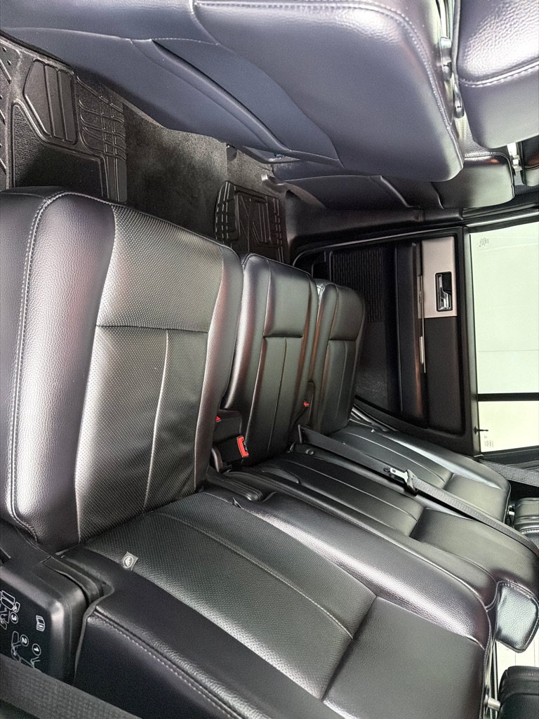 Used 2017 Ford Expedition XLT w/ Equipment Group 202A AWD/4WD image 17