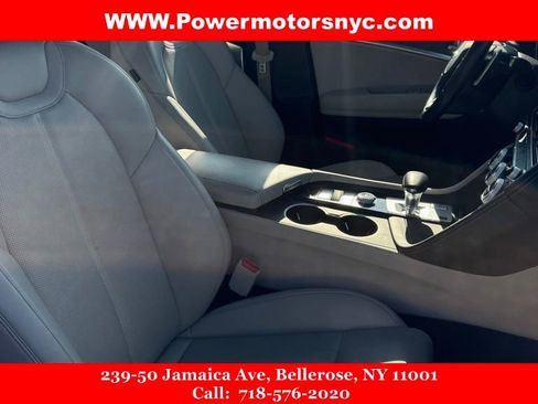 Used 2023 Genesis G70 2.0T image 14