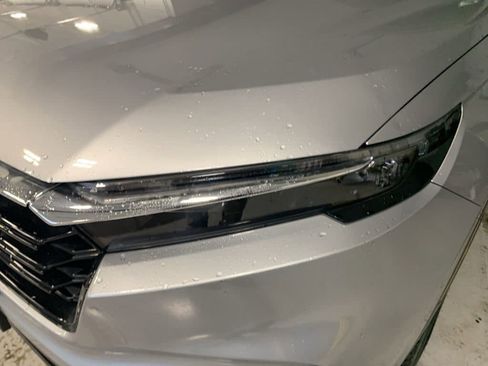 Used 2023 Honda CR-V EX image 10