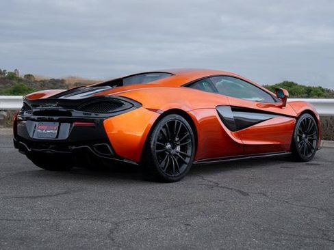 Used 2016 McLaren 570S Coupe RWD image 15