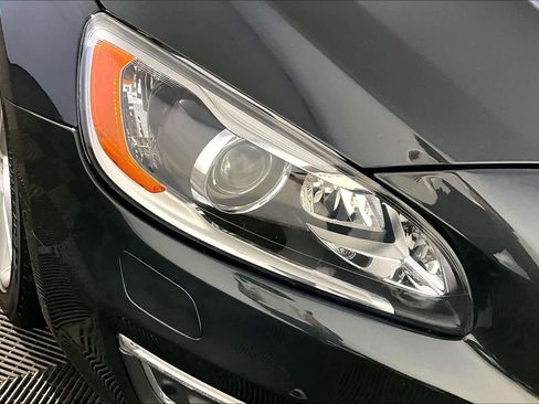 Used 2015 Volvo V60 T5 Platinum image 26