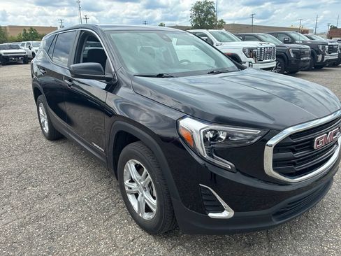Used 2021 GMC Terrain SLE w/ LPO, Floor Liner Package AWD/4WD image 3
