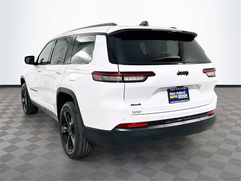 New 2025 Jeep Grand Cherokee L Altitude image 21