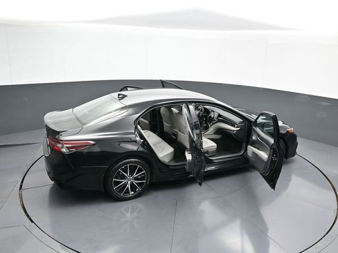 Certified 2022 Toyota Camry SE image 43