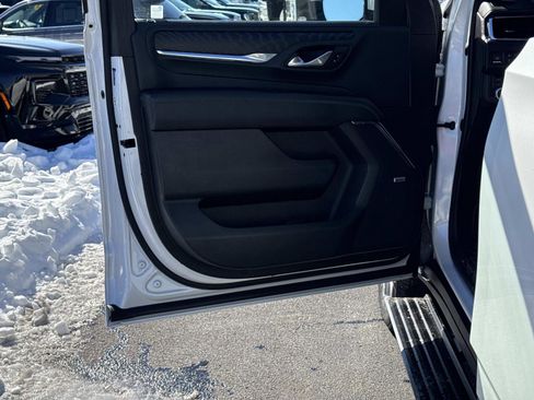 Certified 2023 GMC Yukon XL Denali w/ Denali Reserve Package image 17