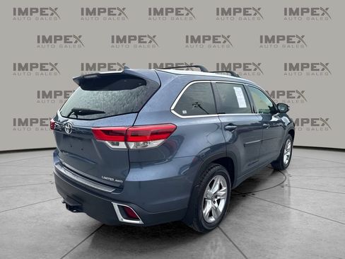 Used 2018 Toyota Highlander Limited AWD/4WD image 3