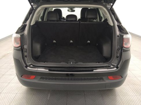 Used 2018 Jeep Compass Latitude AWD/4WD image 29