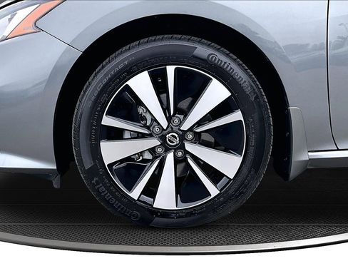Used 2021 Nissan Altima 2.5 SL AWD/4WD image 32