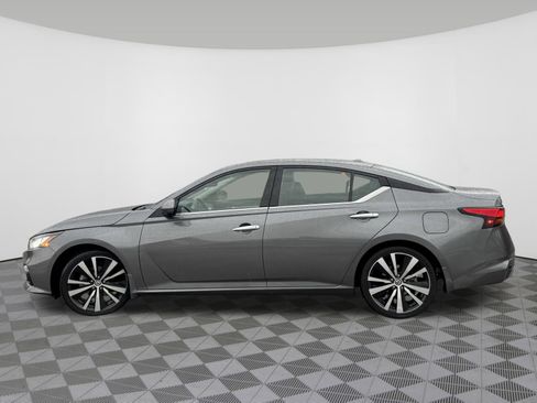 Certified 2019 Nissan Altima 2.5 Platinum image 16