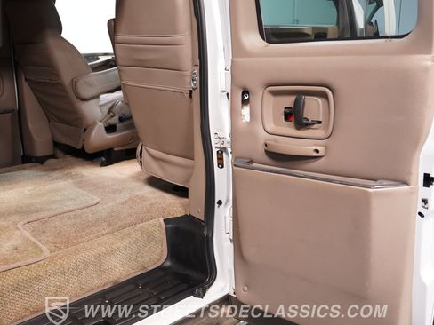 Used 2007 Chevrolet Express 1500 w/ Preferred Equipment Group RWD image 40