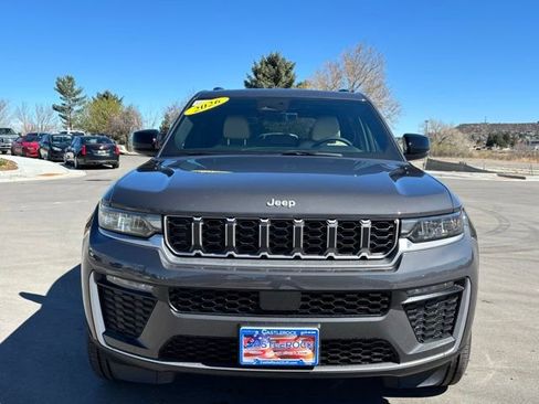 New 2026 Jeep Grand Cherokee Limited AWD/4WD image 9