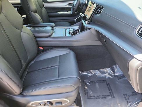 New 2026 Jeep Grand Wagoneer 4WD image 24