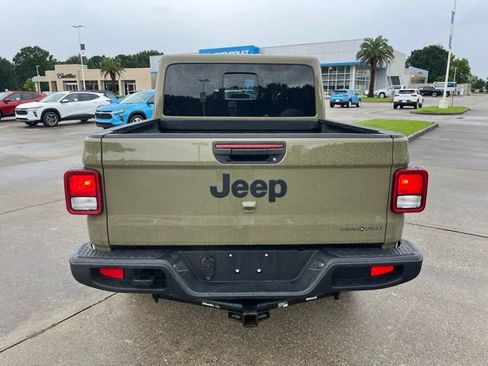 Used 2025 Jeep Gladiator Sport AWD/4WD image 6