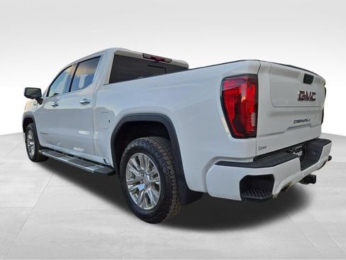 Used 2024 GMC Sierra 1500 Denali w/ Technology Package AWD/4WD image 11