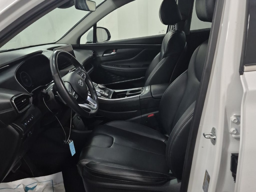 Used 2023 Hyundai Santa Fe SEL w/ Premium Package AWD/4WD image 6