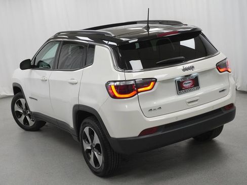Certified 2020 Jeep Compass Latitude image 10
