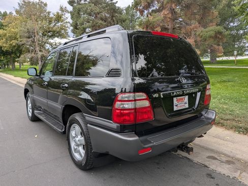 Used 2005 Toyota Land Cruiser image 3