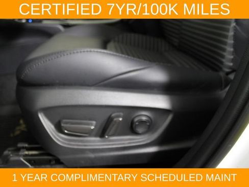 Used 2024 Toyota Corolla Cross AWD Hybrid w/ Convenience Package image 18
