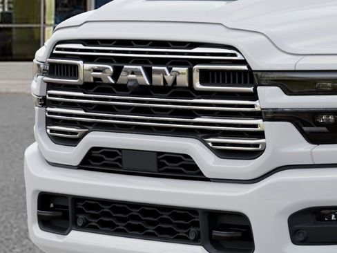 New 2026 RAM 2500 Laramie AWD/4WD image 11