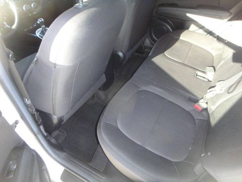 Used 2015 Kia Soul FWD image 9