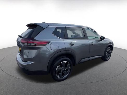 Used 2025 Nissan Rogue SV AWD/4WD image 14
