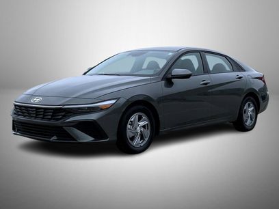Certified 2025 Hyundai Elantra SE