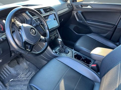 Used 2018 Volkswagen Tiguan SE image 3